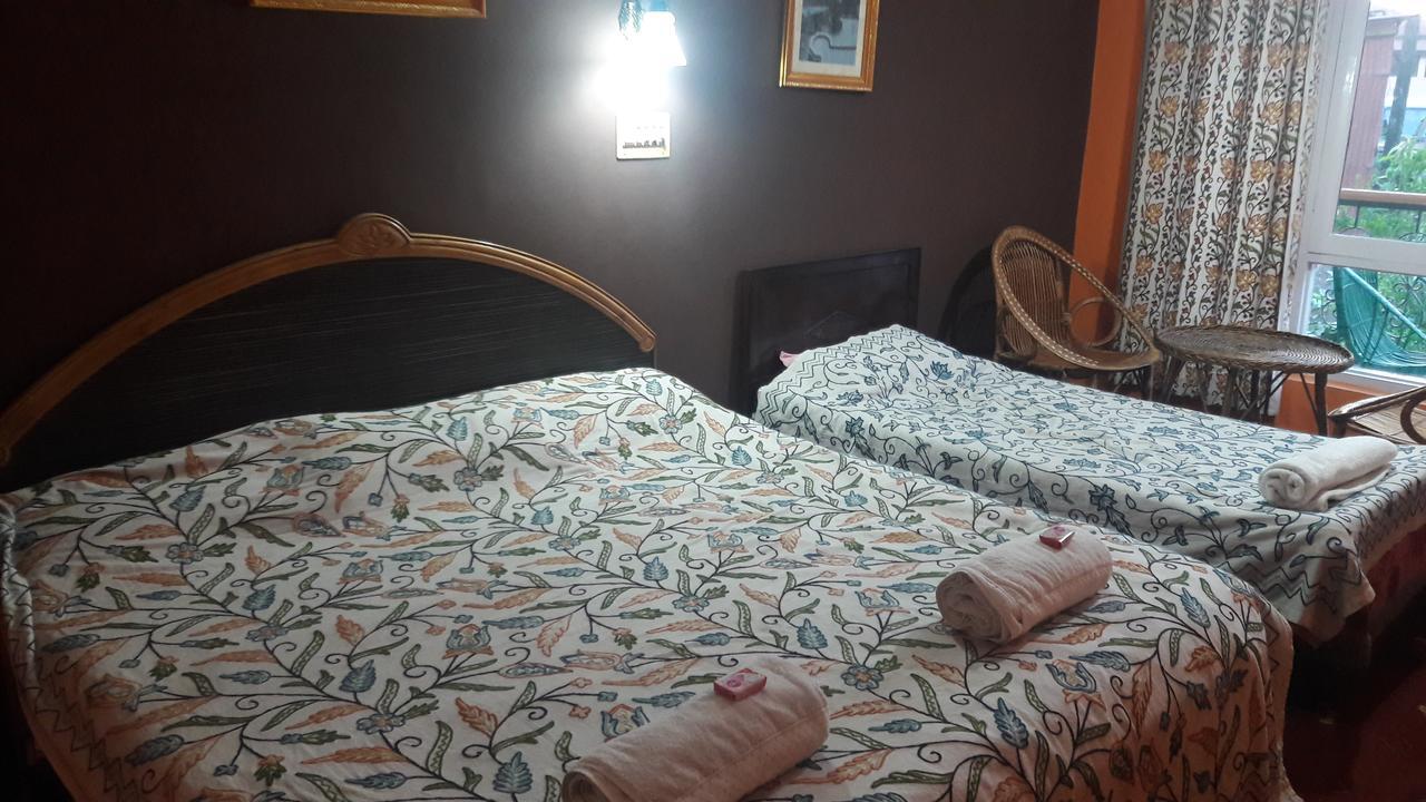 Blooming Dale Hotel Srīnagar 외부 사진